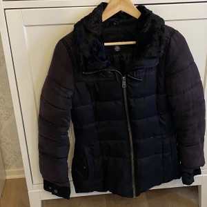 Vinterjacka  - Fin vinterjacka från Amisu 