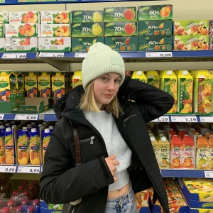 Acne mössa - Acne mössa! Säljes för 899kr