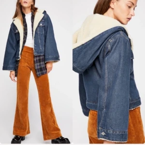 Levi’s Denim Jacket  - Använd men inga defekter.  Först köpt för 1800kr Nu för 400kr eller mindre