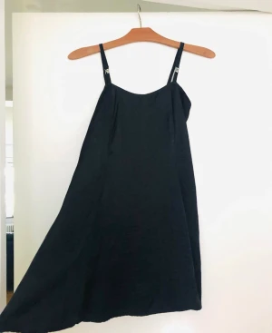 Miniklänning 90-tal - Miniklänning från 90-talet!   längd: 76 cm.