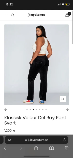 Svart juicy sett/separat - Jätte fint juicy sett, fint skick säljer för jag ej andvänder mer. Kom privat om ni undrar något❤️köpt för 2400 säljer för 700❤️