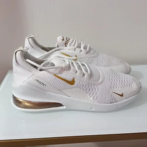 Skor - Skor nya oanvänd storlek:43