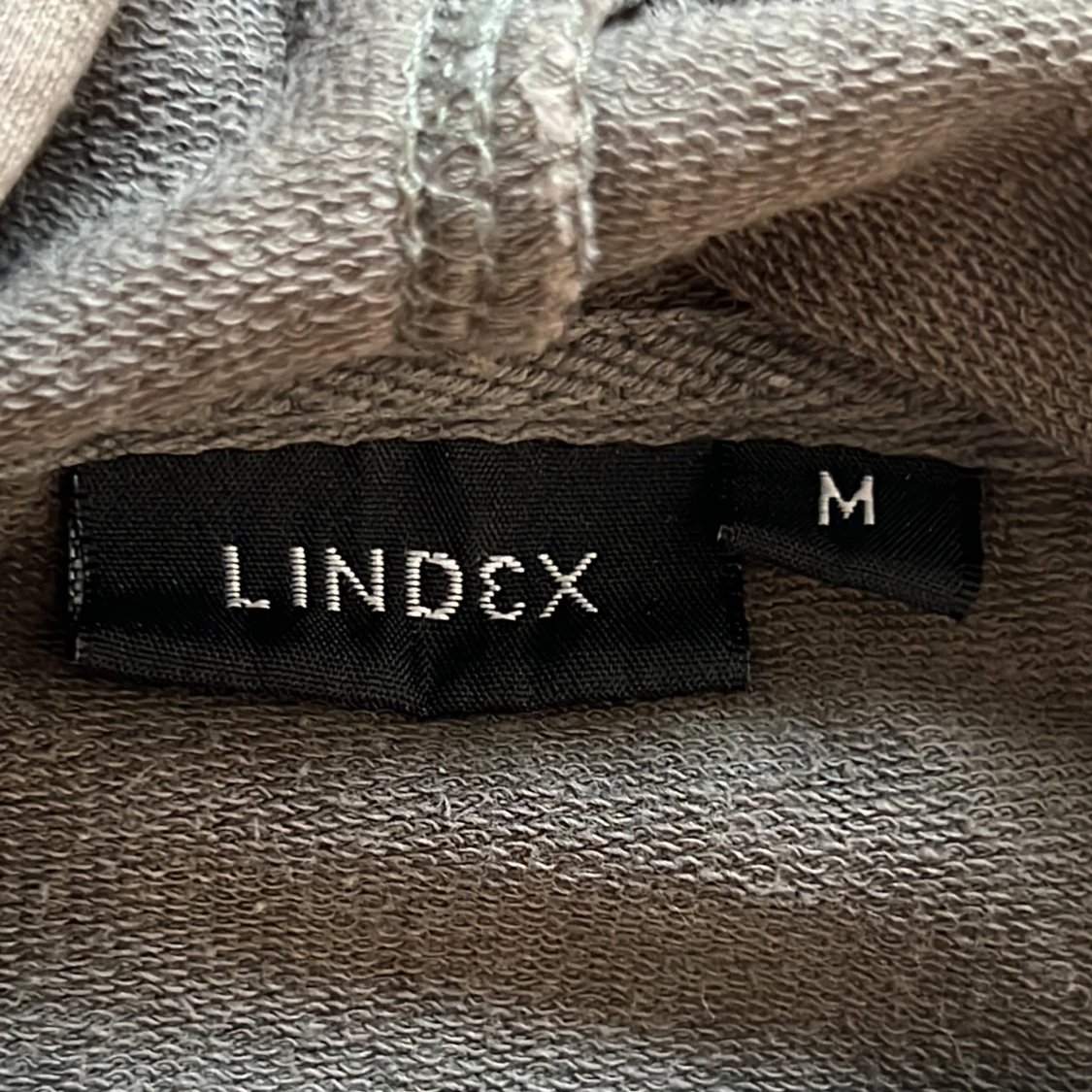 Brun hoodie med dragkedja från Lindex - 2