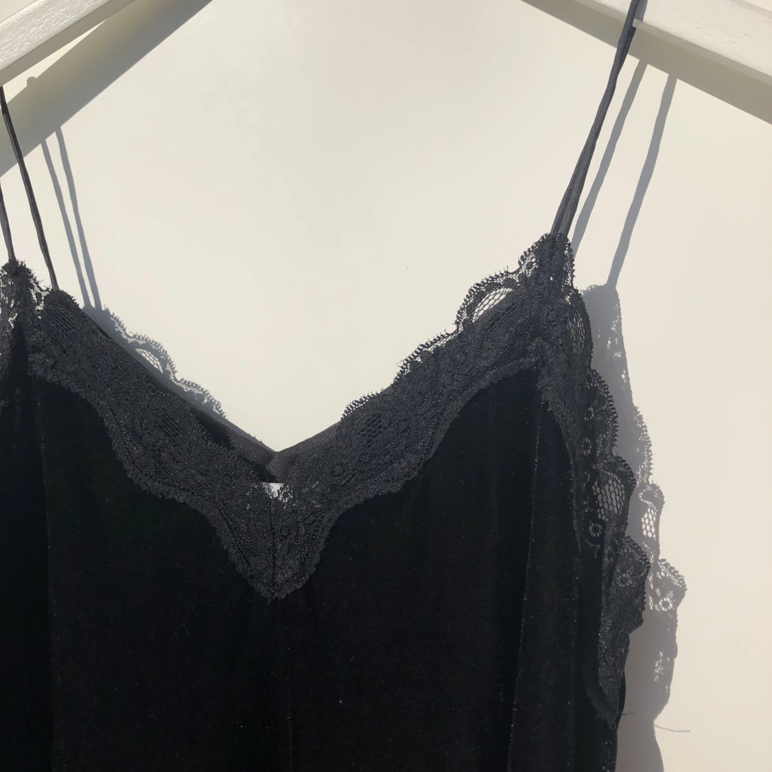 Svart topp i velvet  - 91