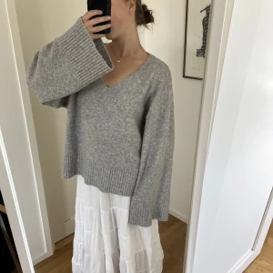 Grå kofta - Söt grå kofta