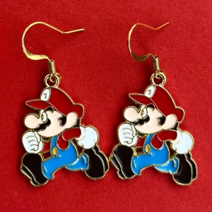 Super Mario örhängen 💙 - Nickelfria krokar och fri frakt 💙