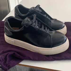 Eytys - Säljer mina eytys, väldigt fint skick