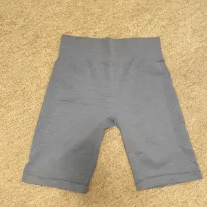 Passar s/m. Säljer flera shorts i olika färger!!💞
