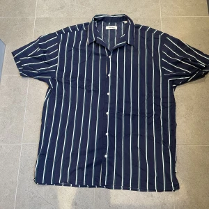 Randig skjorta - Aldrig använd!