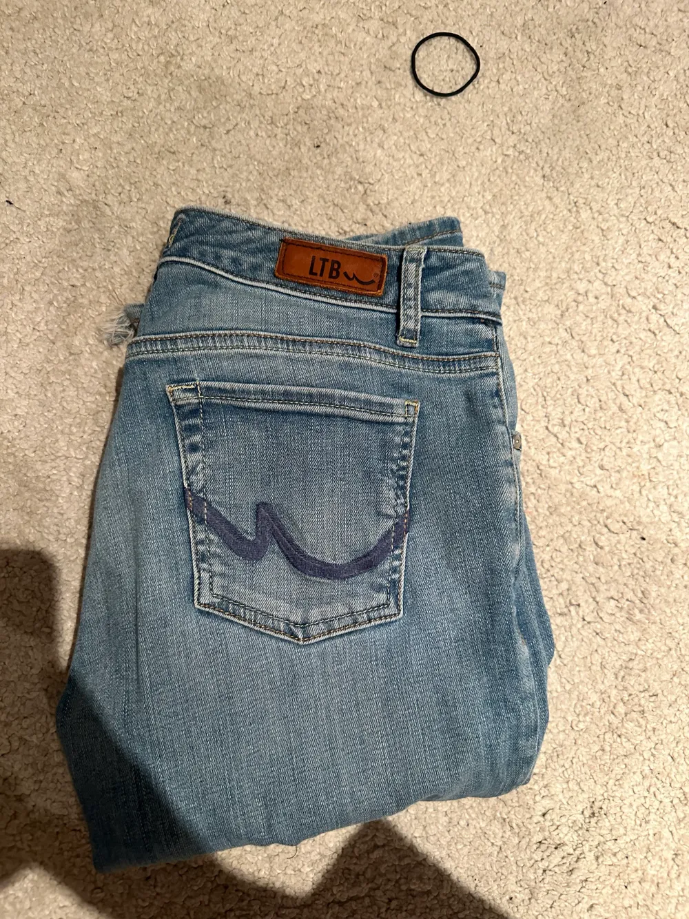 Mina snygga LTB jeans säljer jag nu! Storlek 29/36 men passar mig som brukar ha 27 vanligtvis . Jeans & Byxor.
