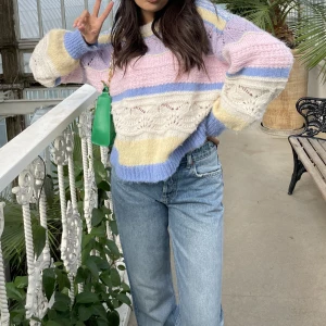 Dröm tröja  - Dröm tröjan från only! Som ny! Storlek L för att jag ville stt den skulle sitta oversize!