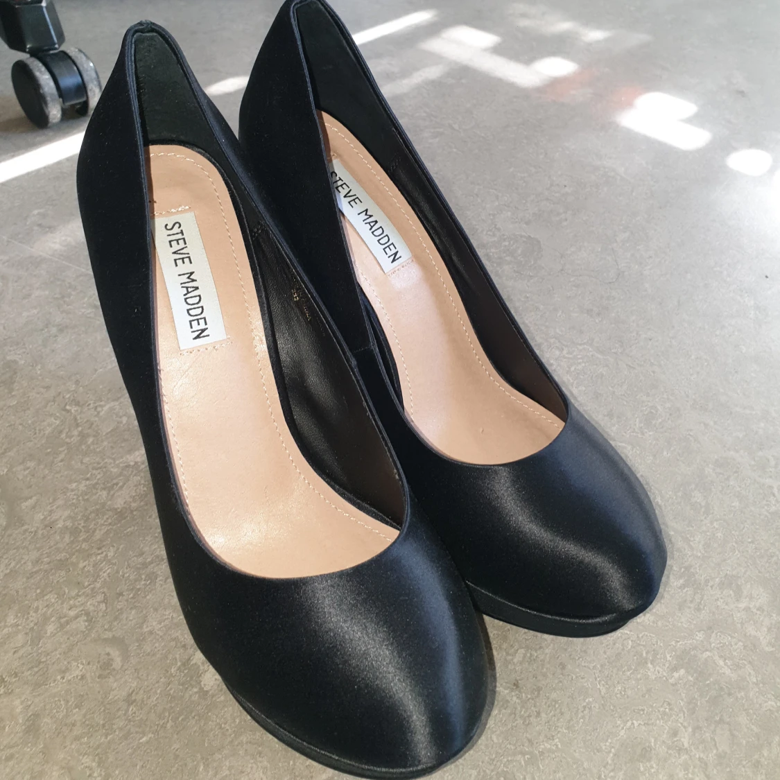 STEVE MADDEN KLACKSKOR - 90