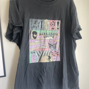 T-shirt  - Streetstyle T-shirt i bekvämt material