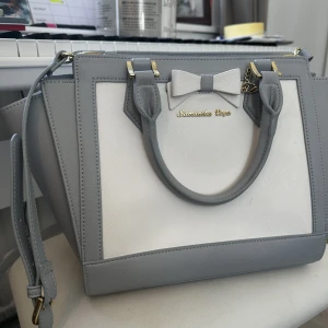 Samantha Vega väska - Väska från Samantha Vega  Aldrig använt! 