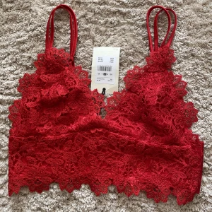 Helt ny topp till sommaren☀️ - Helt ny, oanvänd⭐️ - Ord. Pris - 179kr - Storlek M