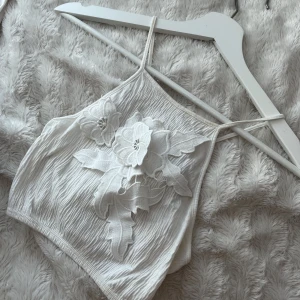 Topp - Använd mycket fåtal gånger!🤍