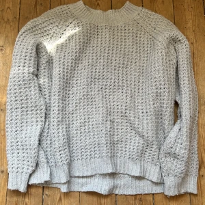 Stickad tröja S - Ljusblå stickad tröja från lager 157. Fint skick. Storlek S