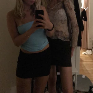 Blå tubtop  - Blå assnygg tubtopp 