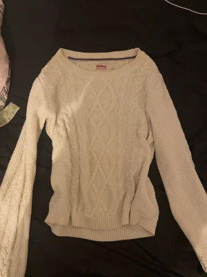 Söt tröja - Söt tröja som liknar den rory Gilmore hade💘