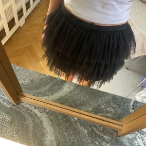 Kjol - Svart tyllkjol