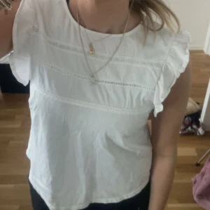 Zara blus  - Såååå himla söt volang blus/topp från zara ❤️