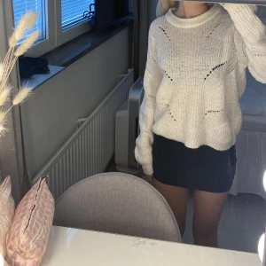 Stickad tröja - Säljer denna tröja som aldrig kommer till användning 🩷 GRATIS FRAKT 