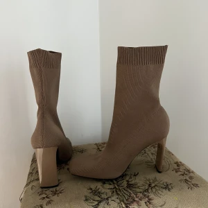 Beiga sockboots - Använda en gång. 