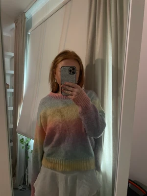 stickad tröja - fint skick