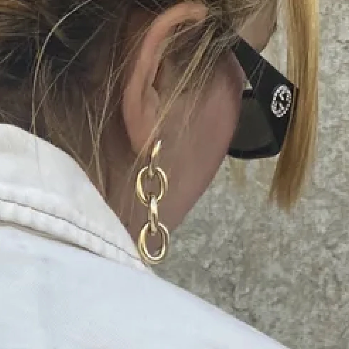 Guldiga Chain-Örhängen – Fånga blickarna! ✨🔗 50kr