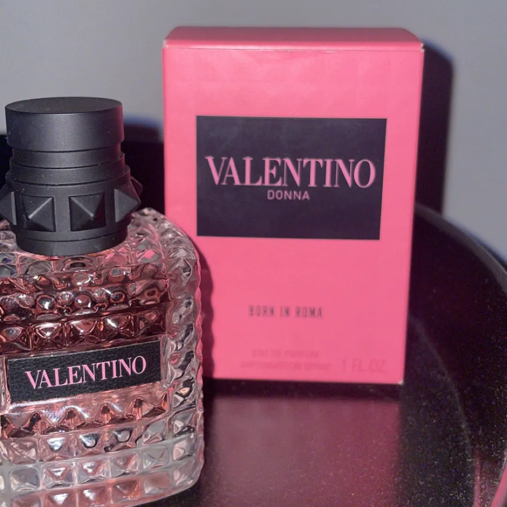 Valentino parfym 30ml, Säljer då jag känner lukten inte passade mig🙂. Övrigt.