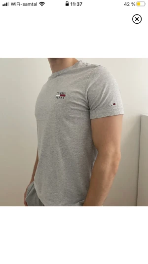 Tommy Jeans tshirt  - Storlek L passar M