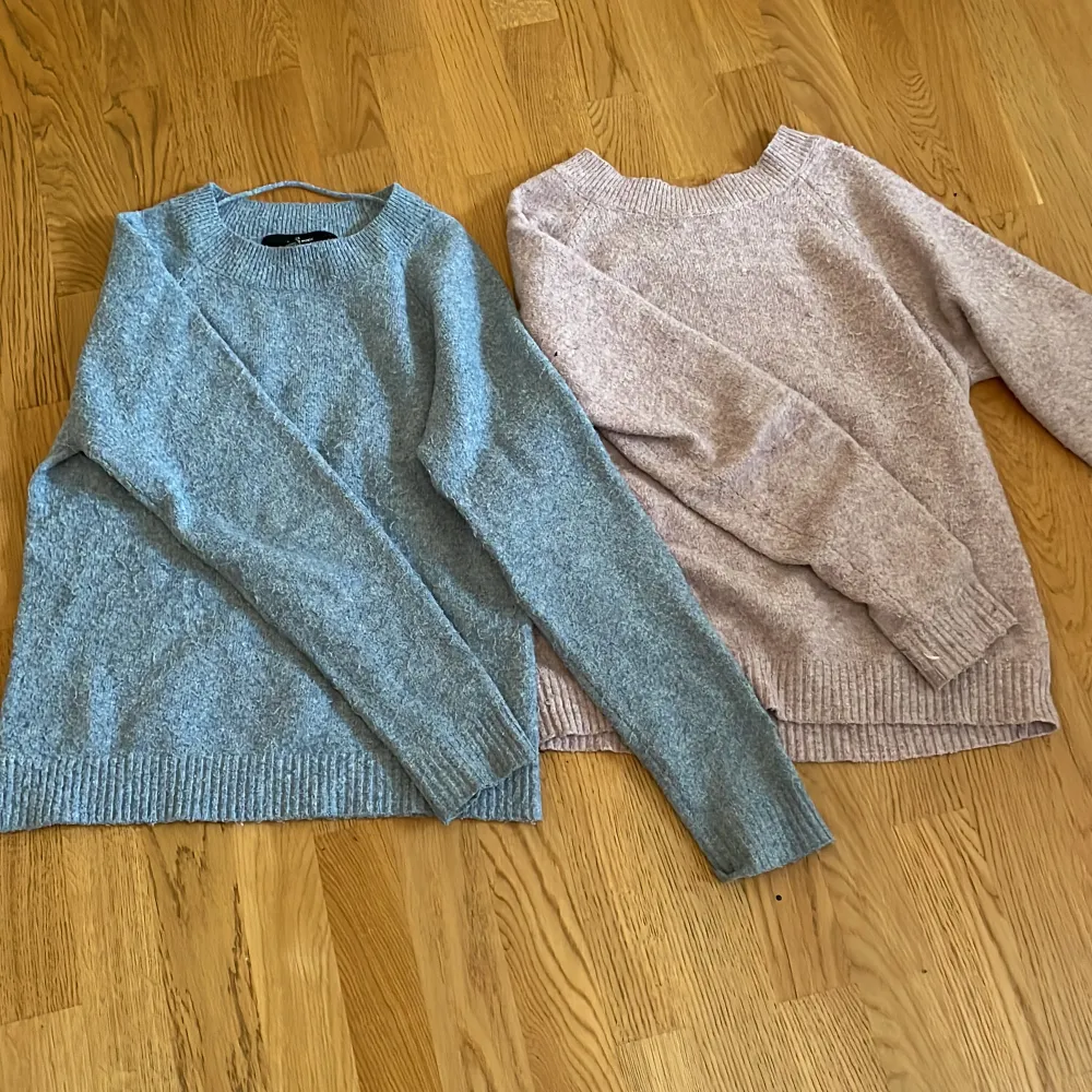 Säljer dessa 2 Vera Moda tröjor 2 för 279 och en för 150. Stickat.