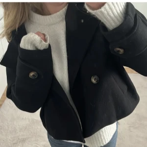 svart kappa - Tryck gärna på köp nu ☺️