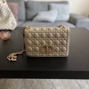 Beige väska - Aldrig använd 