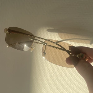 Solglasögon - Från Shein, använt ett par gånger