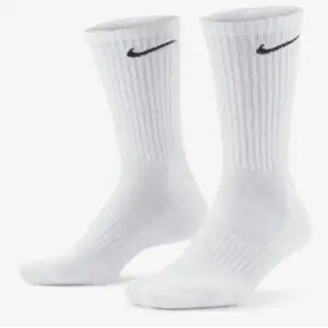 Vita Nike Socks ( finns i andra färger) 1 par = 79kr 2 par = 140kr 3 par = 210kr 