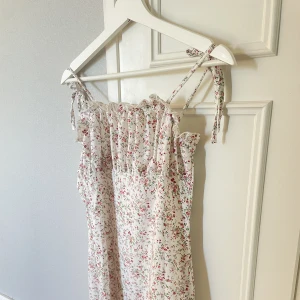 Klänning - Ny klänning från shein storlek s