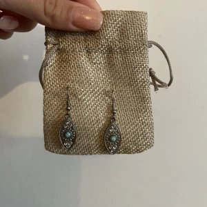 Örhängen 💋 - Vintage örhängen 💋 Frakt 15kr 