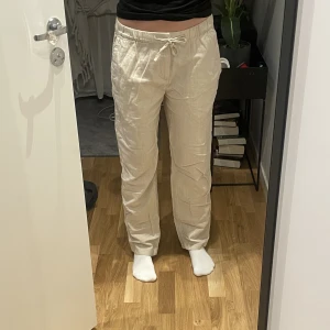 linnebyxor  - assnygga linnebyxor har nästan aldrig använt  pris kan diskuteras 