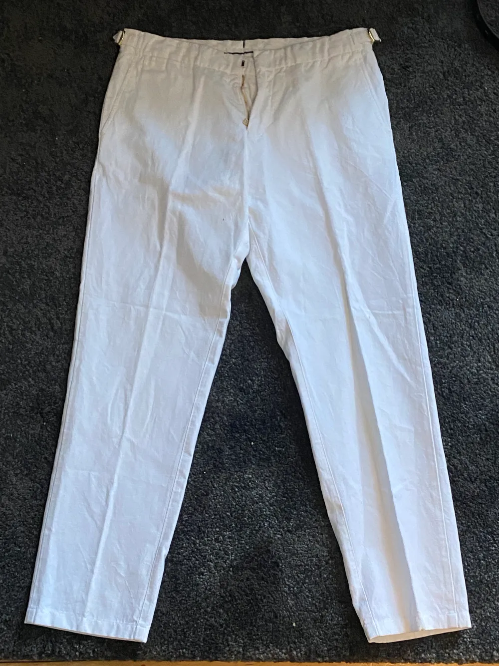 Vita linne byxor från orlebar brown  Storlek 32. Jeans & Byxor.