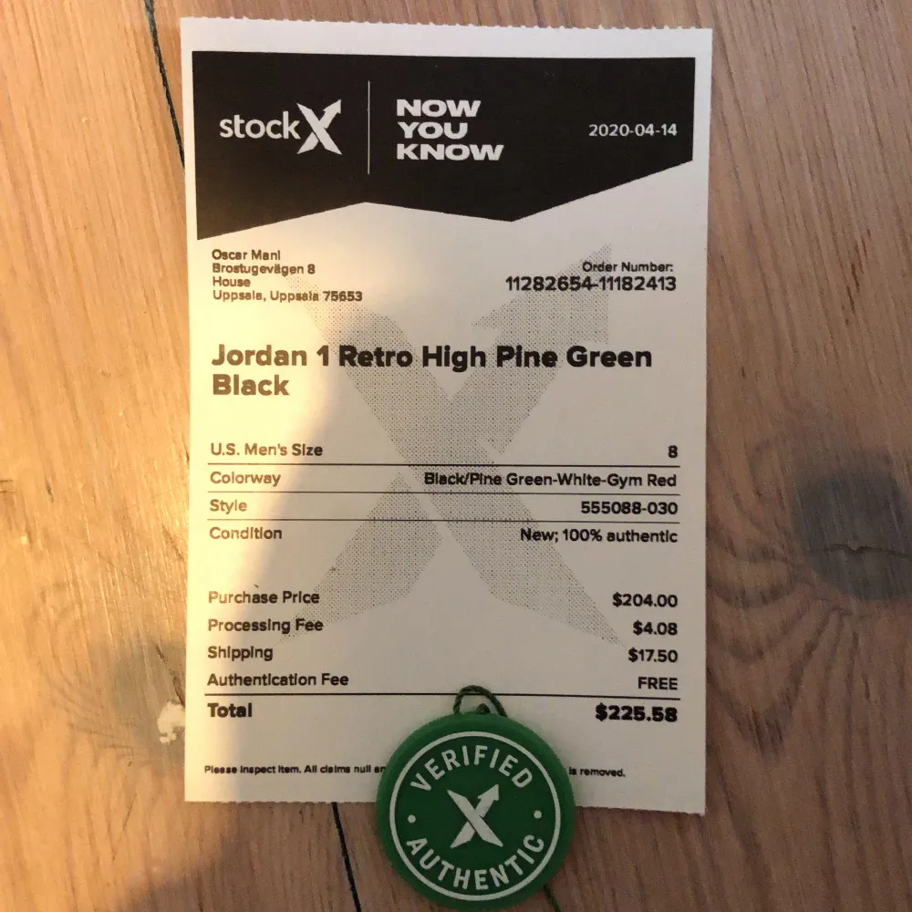 Köpta på StockX för $200 men går nu för $360. Kommer med originallådan och kvitto + verifiering från StockX. Skriv för frågor. Pris kan diskuteras.. Skor.