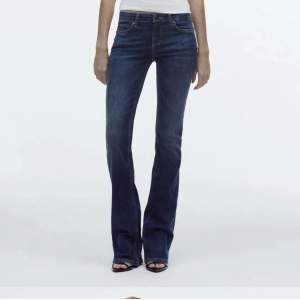Populära jeans från Zara, använda en gång