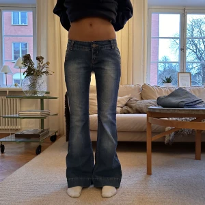 Low waist Jens  - Säljer dessa super snygga låg midjade jeansen💖💖💖