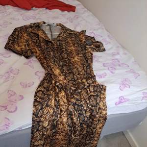 This is a tiger dress that i wore it for 2-3 hours max!! Love the material very luxuriously 