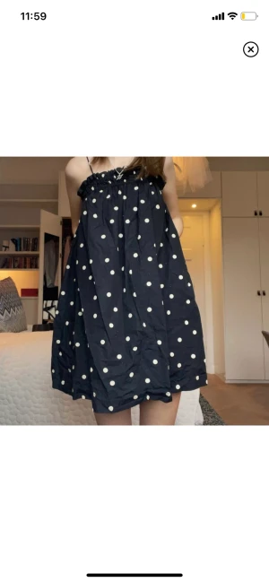 Sommarklänning prickig - Jättefin klänning