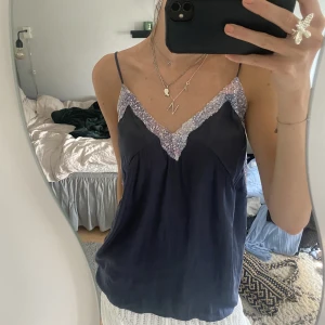 Festtopp  - Supersnygg Festtopp☺️bara att trycka på ”köp nu” för köp! 