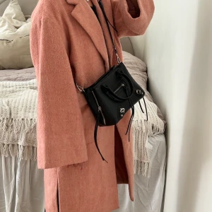 Kappa - Såå himla fin rosa/orange kappa från Na-kd! Nypris 1099kr.