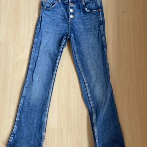 Fina jeans från Zara i gått skick!💓