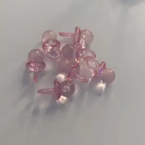 7 st rosa små nappar