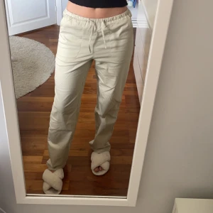 Lxa byxor - Byxor ”siesta pants” från lxa. Nya med prislapp kvar. Nypris 899.🤎🤍